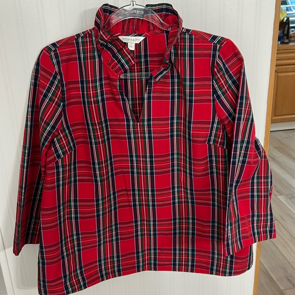 Crown and Ivy Christmas plaid top